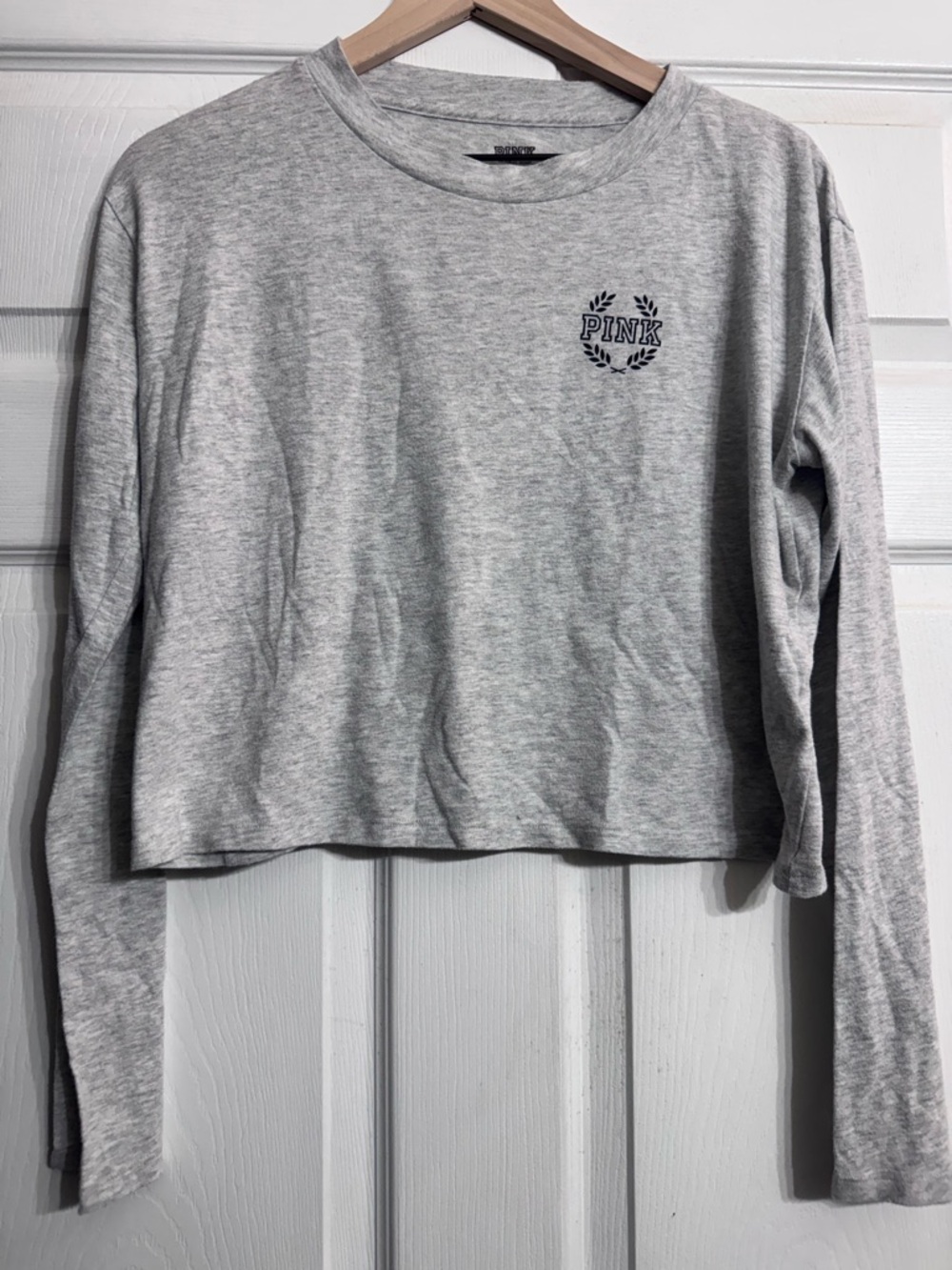 PINK Victoria's Secret Heather Gray Long Sleeve Crop Tee